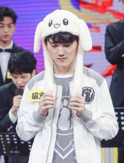 你认为 LPL 已经回到了黑暗时代吗？它未能赢得六场国际比赛的胜利。