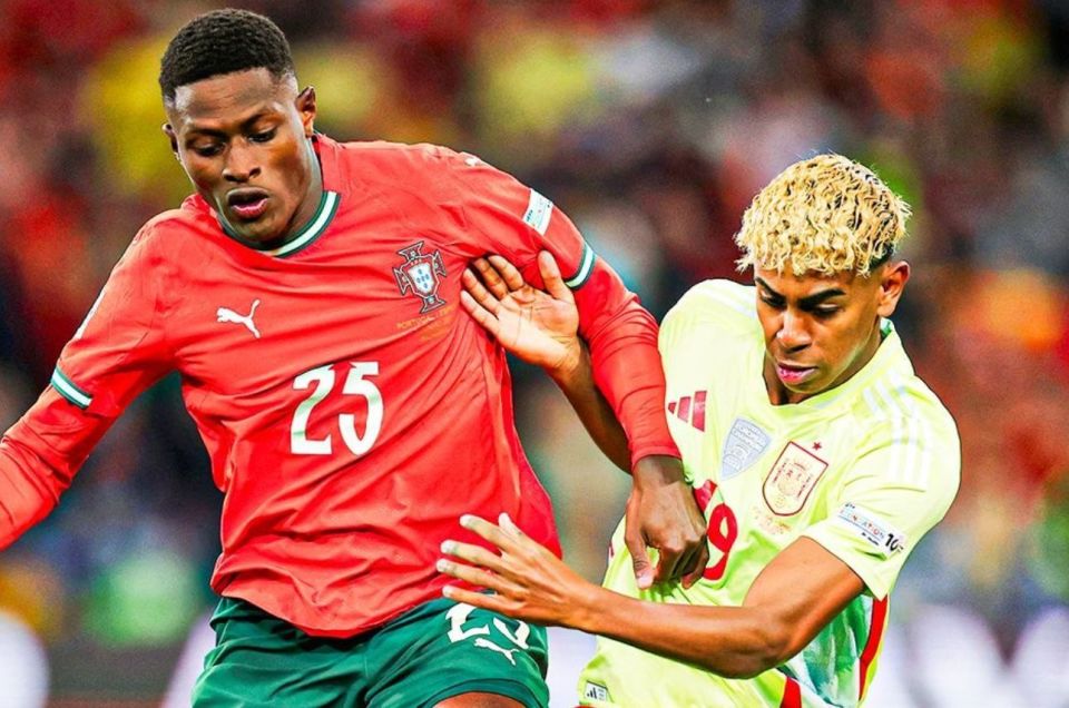 Life ： 会根据FPX阵容需要去做搭配英雄